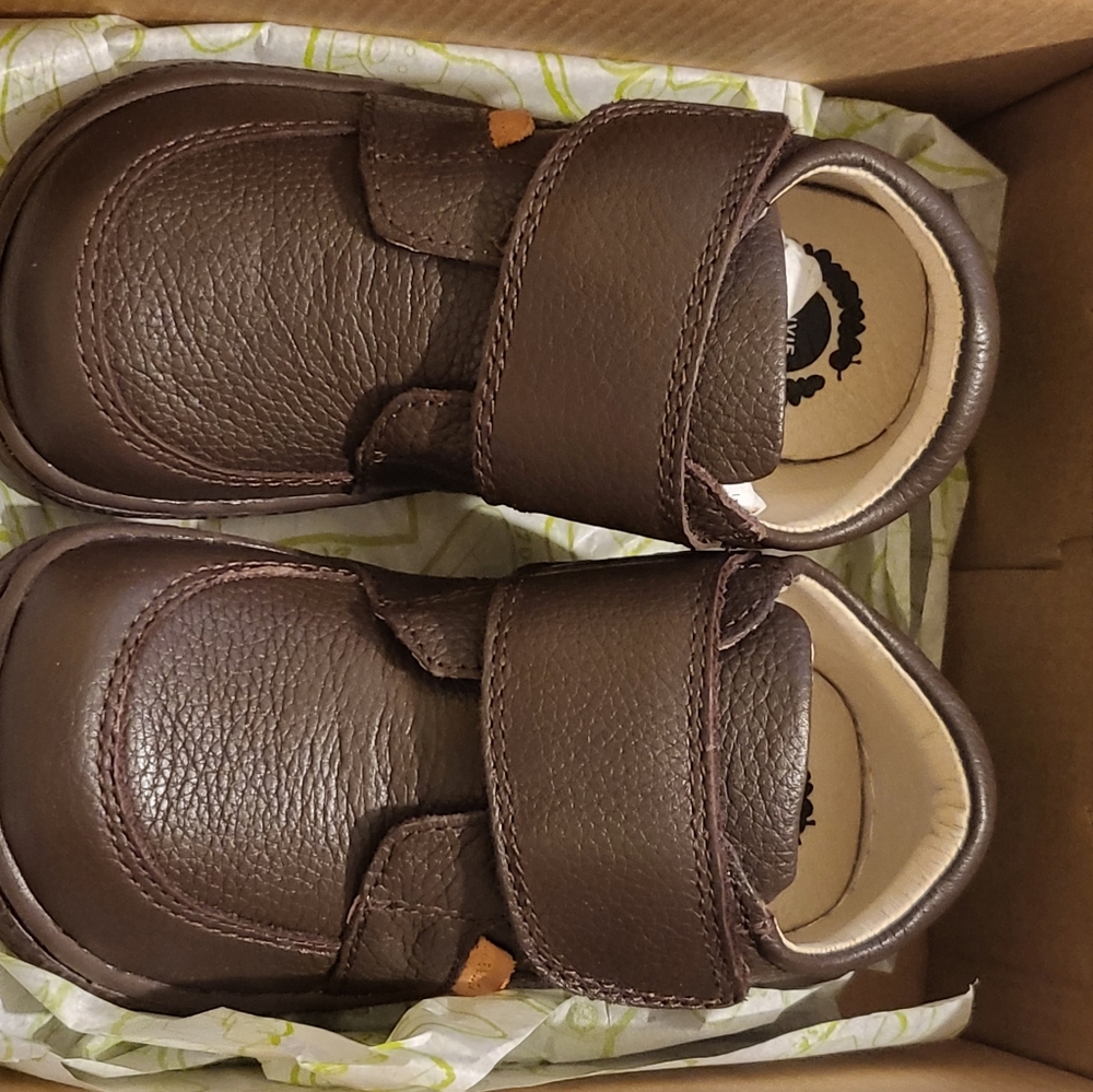 Livie and Luca Maverick leather shoes, size boys/girls 9.